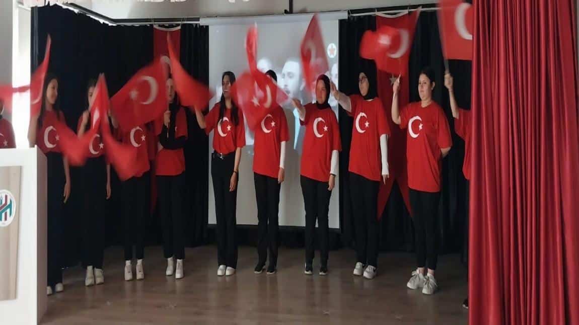 YAŞASIN CUMHURİYET